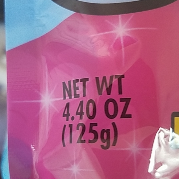 Hatchimals eggs with jelly beans and stickers - Picture 2 of 4